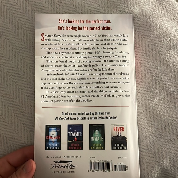 THRILLER | SOFT COVER - Picture 2 of 2